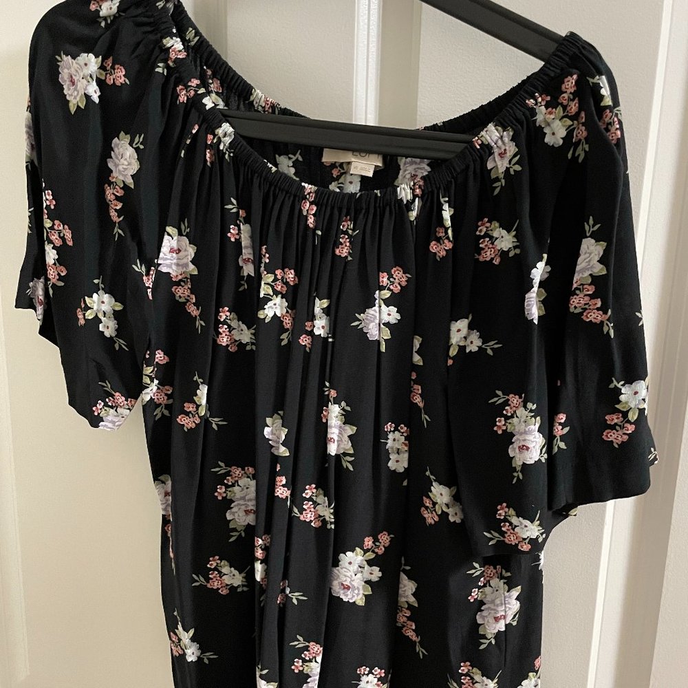 Loft shoulder floral top